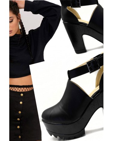 Sapato Aberto Plataforma CHUNKY Cleated Dark Boot Heels