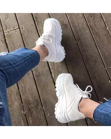 White platform sneaker